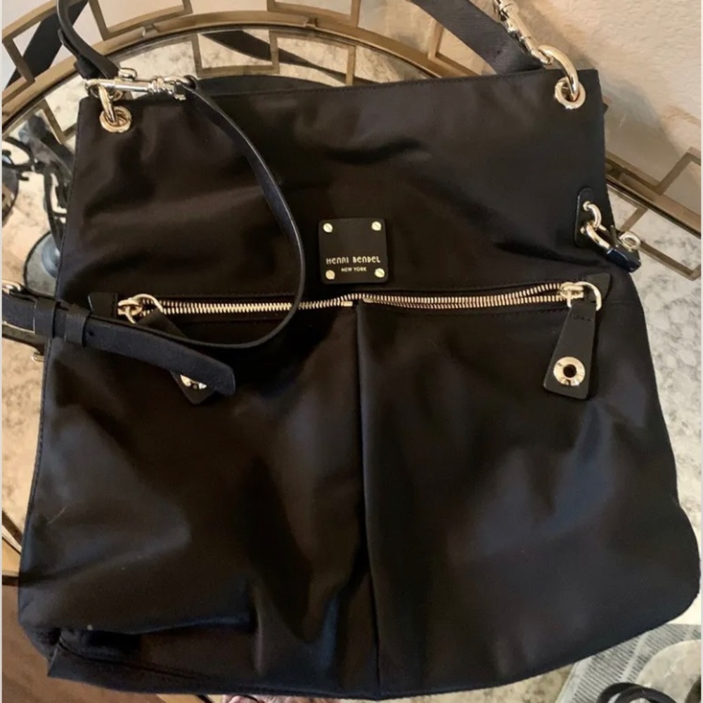 Henri Bendel Purse . Like new
